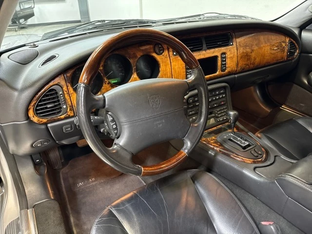 2001 Jaguar X100 XKR - Image 18 of 21