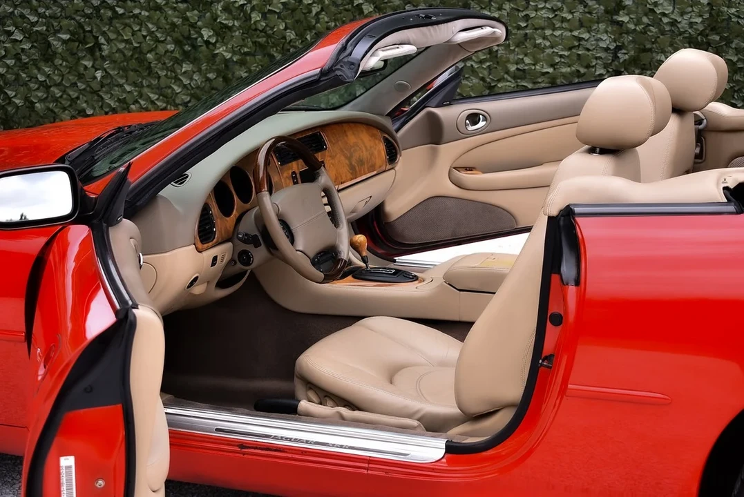 2001 Jaguar X100 XKR - Image 25 of 31