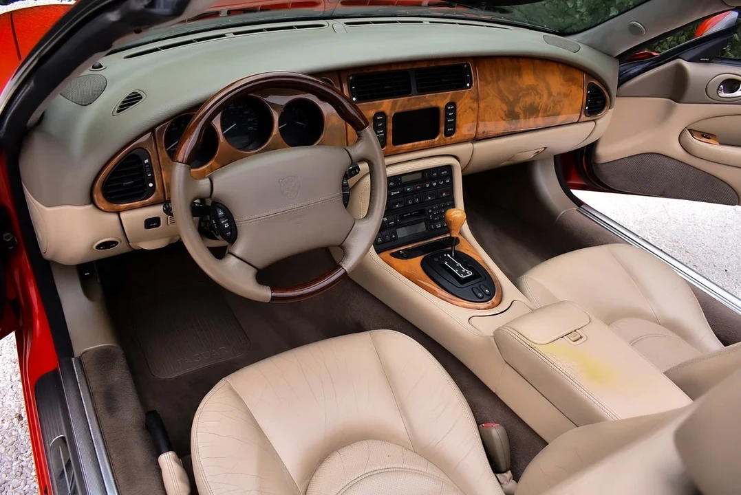 2001 Jaguar X100 XKR - Image 29 of 31