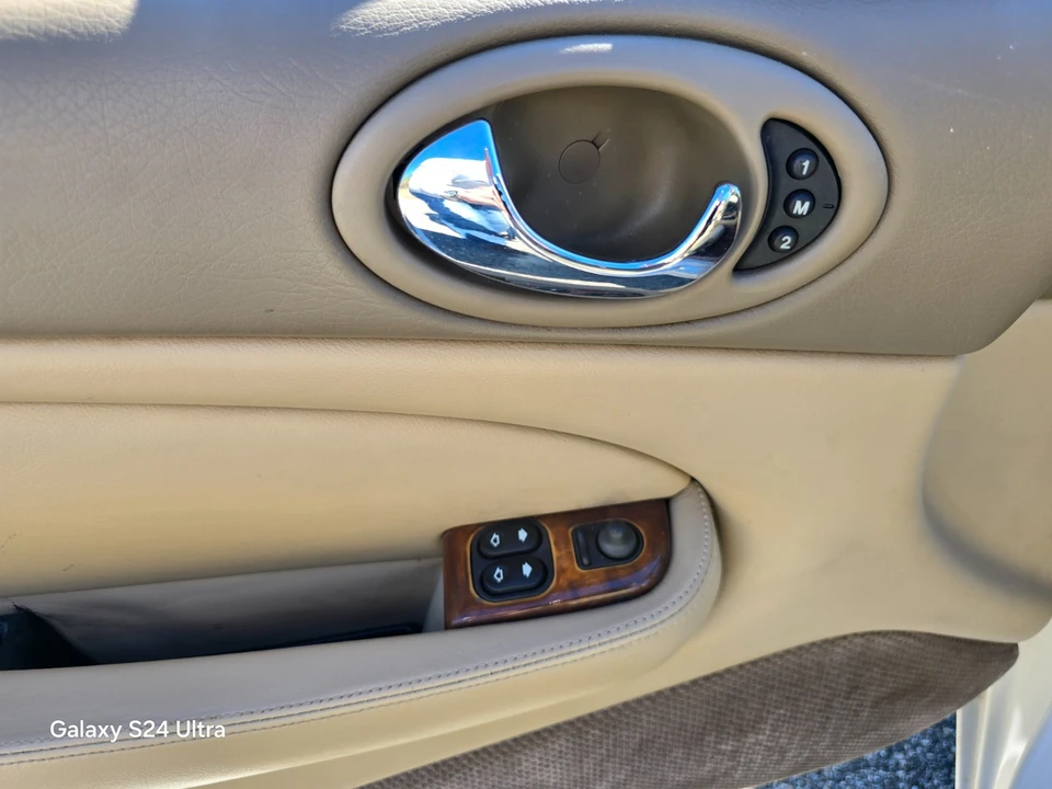 2001 Jaguar X100 XKR - Image 19 of 21