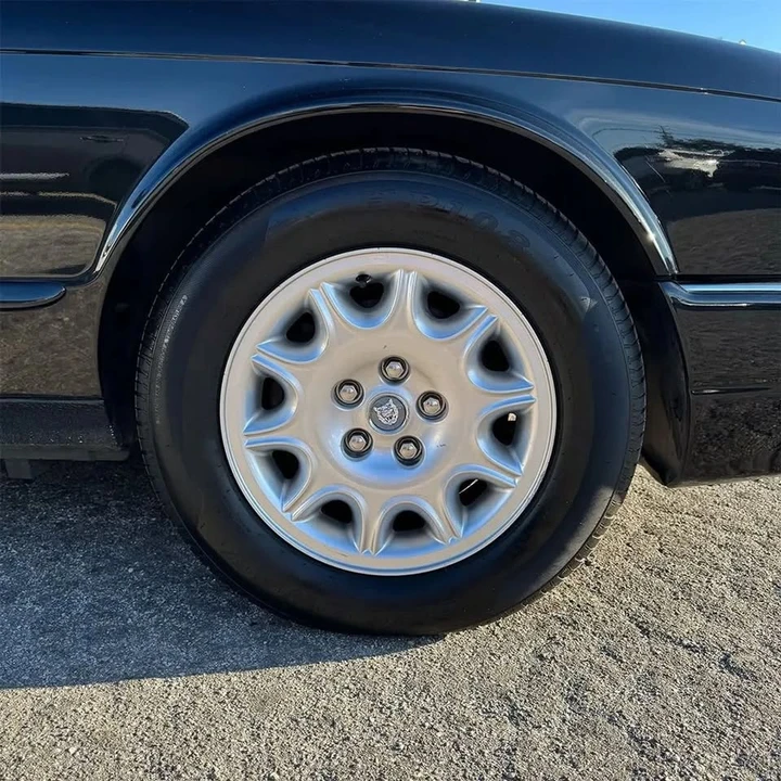 2001 Jaguar X308 XJ - Image 7 of 20