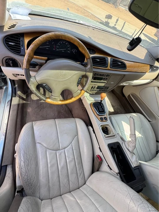 2001 Jaguar S-Type 2nd Gen - Image 10 of 16