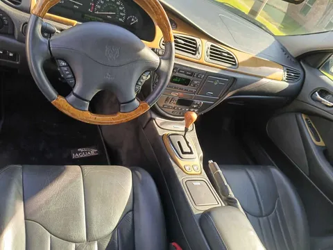 2001 Jaguar S-Type 2nd Gen - Image 2 of 6
