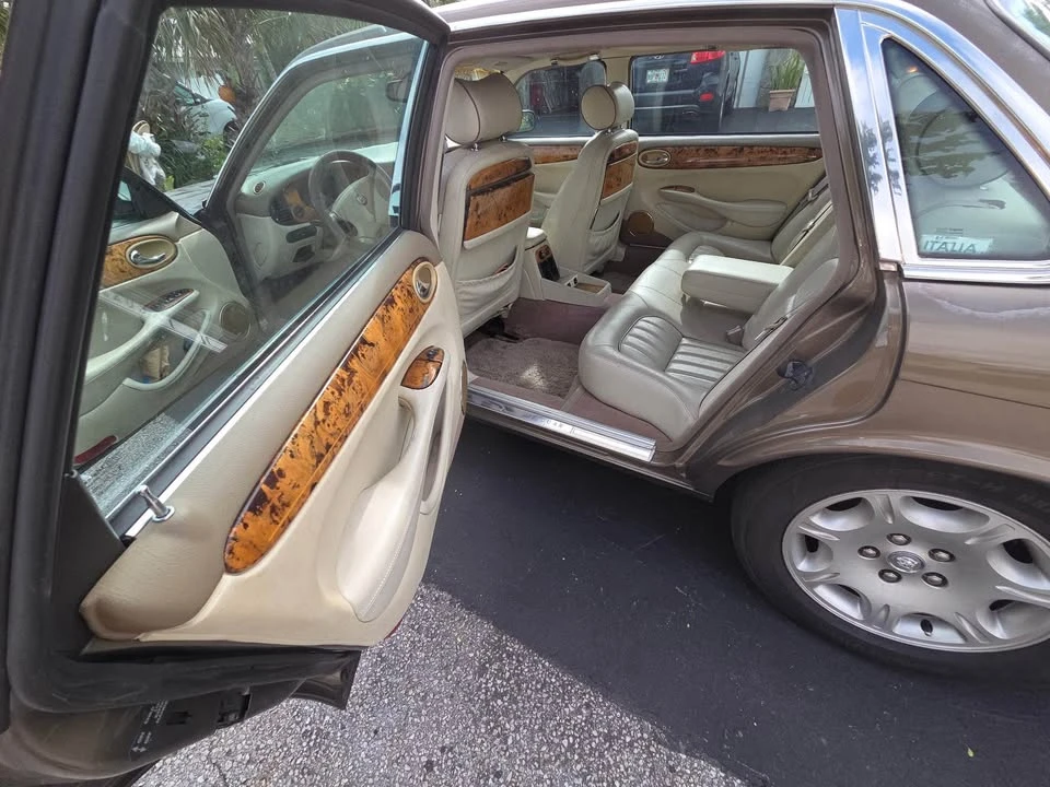 2001 Jaguar X308 XJ - Image 7 of 11