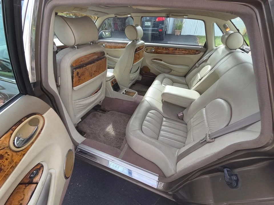 2001 Jaguar X308 XJ - Image 6 of 11