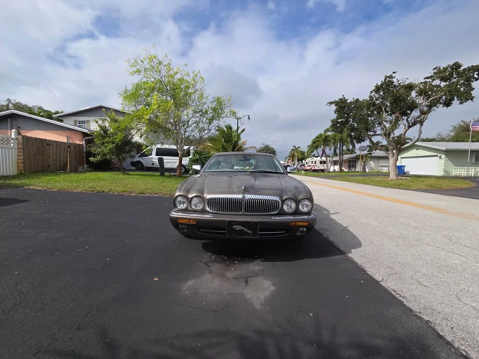 2001 Jaguar X308 XJ - Image 2 of 11