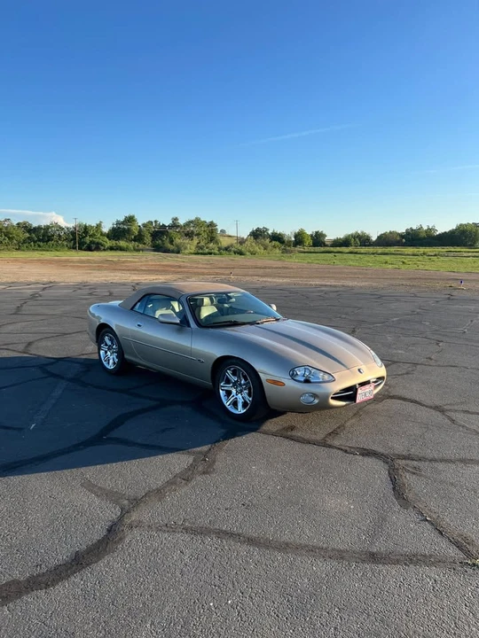 2001 Jaguar X100 XK8 - Image 5 of 8