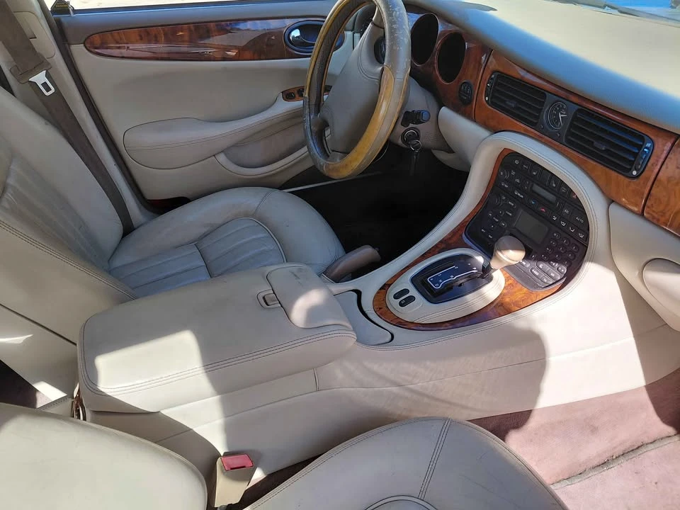 2001 Jaguar X308 XJ - Image 4 of 5