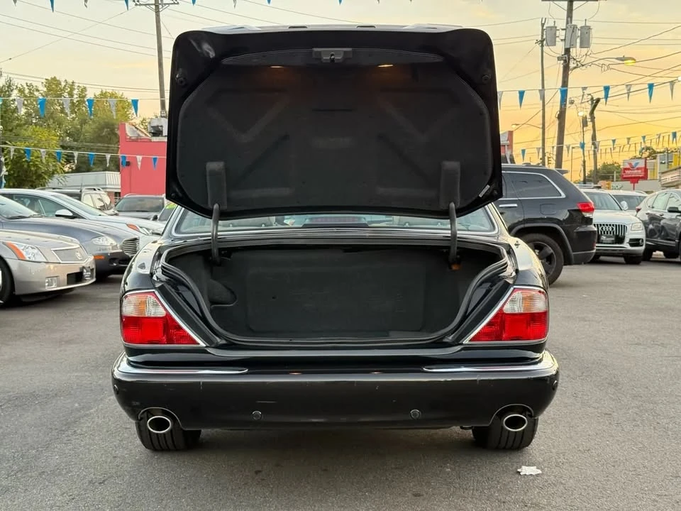 2001 Jaguar X308 XJ - Image 8 of 18