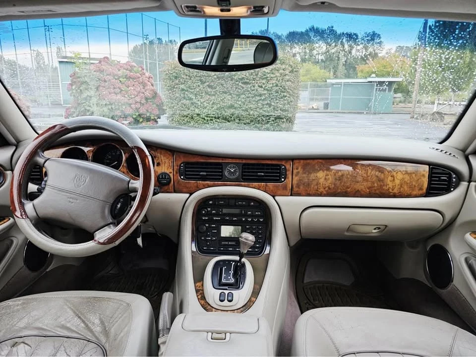 2001 Jaguar X308 XJ - Image 12 of 16