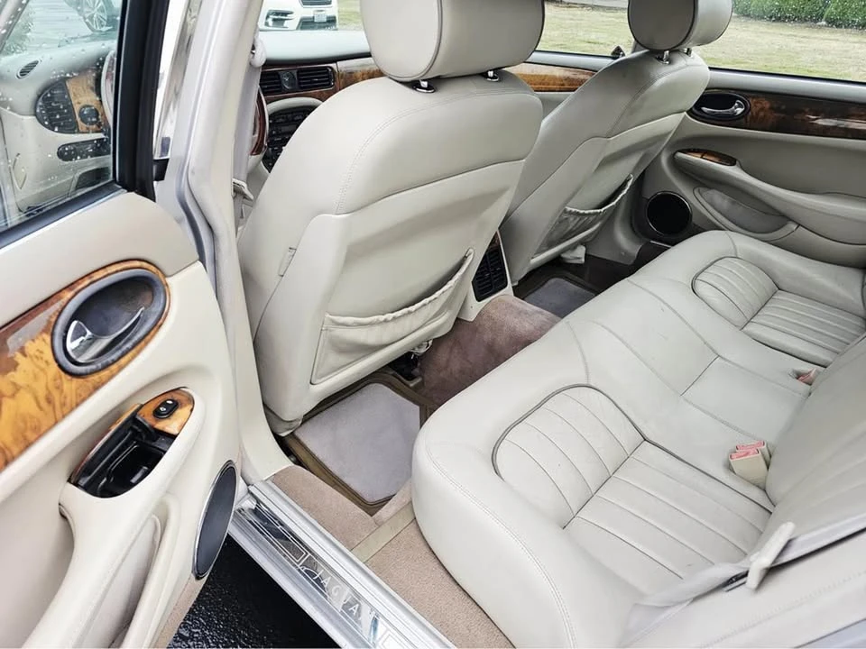 2001 Jaguar X308 XJ - Image 9 of 16