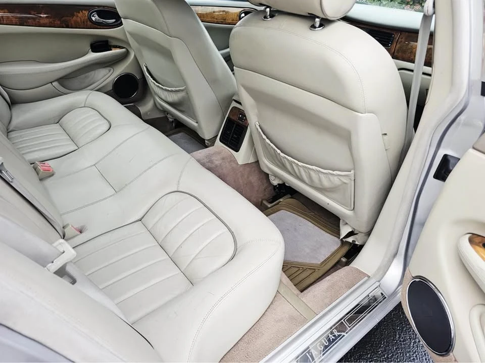 2001 Jaguar X308 XJ - Image 11 of 16