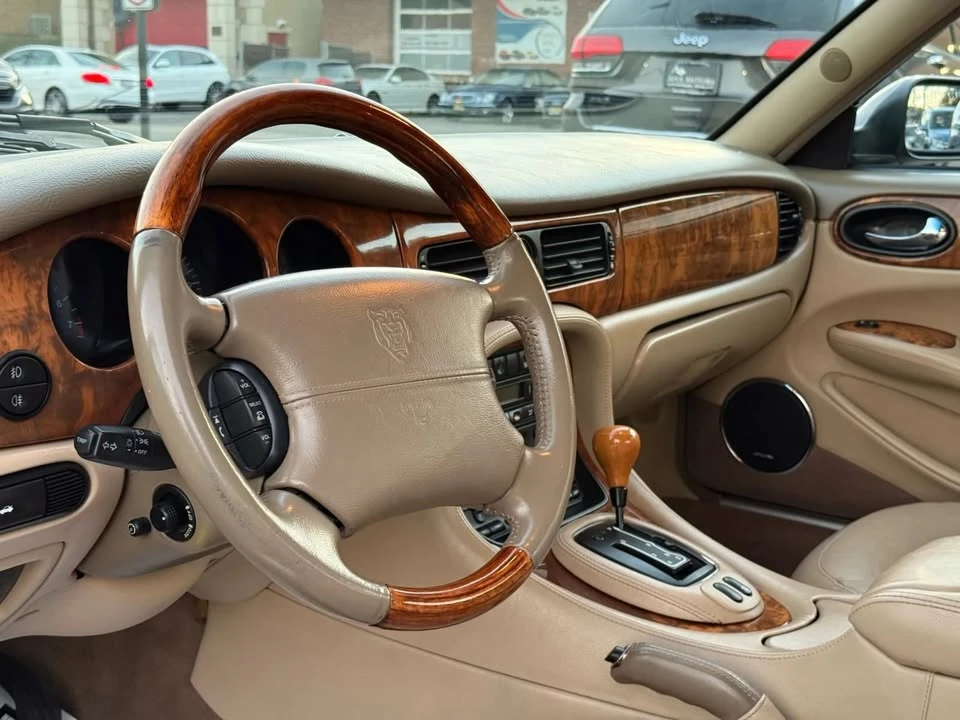 2001 Jaguar X308 XJ - Image 17 of 18