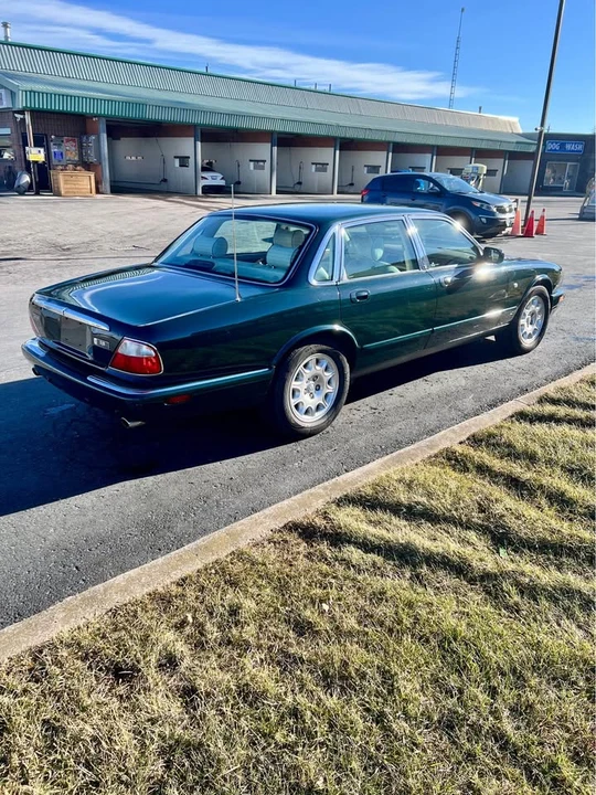 2001 Jaguar X308 XJ - Image 4 of 10