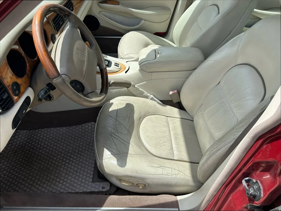 2001 Jaguar X308 XJ - Image 7 of 17