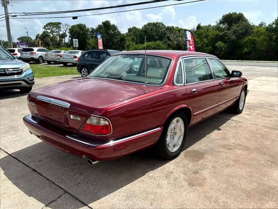 2001 Jaguar X308 XJ - Image 3 of 17