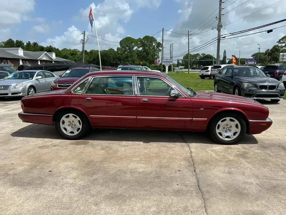 2001 Jaguar X308 XJ - Image 2 of 19