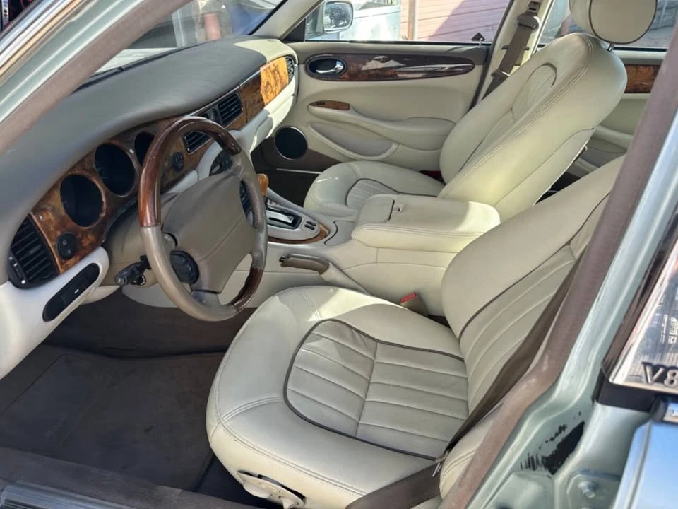 2001 Jaguar X308 XJ - Image 5 of 13