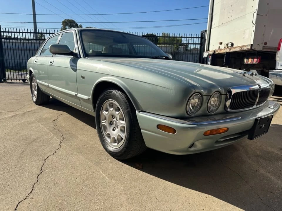 2001 Jaguar X308 XJ - Image 3 of 13