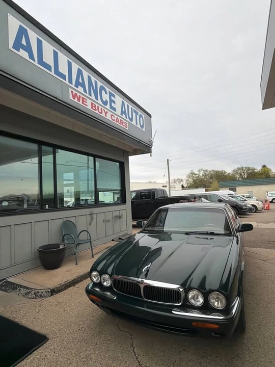 2001 Jaguar X308 XJ - Image 3 of 12