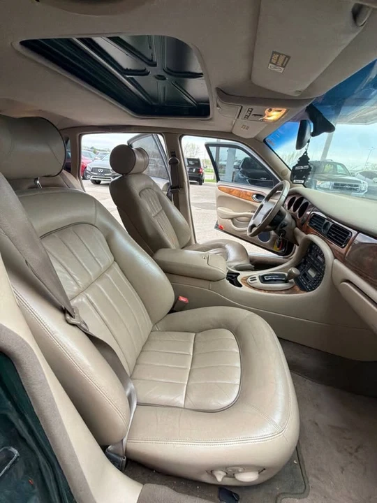 2001 Jaguar X308 XJ - Image 11 of 12