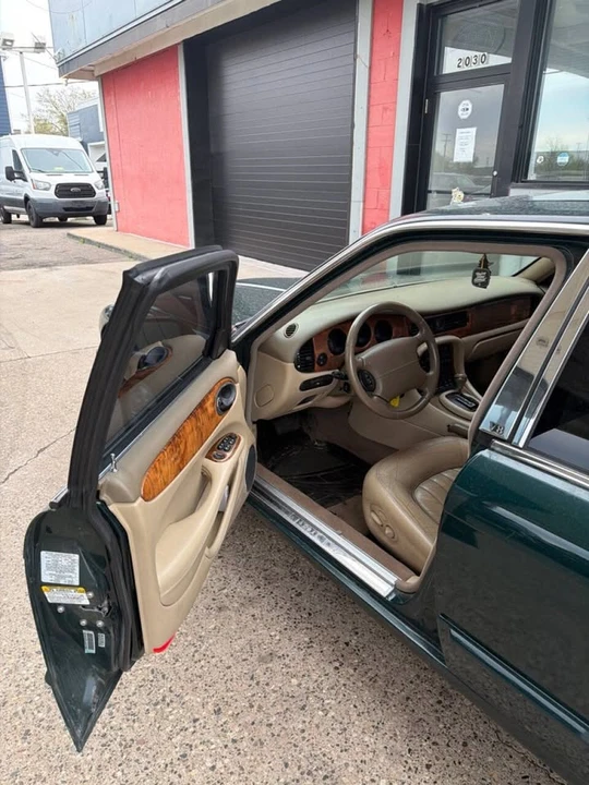 2001 Jaguar X308 XJ - Image 7 of 12