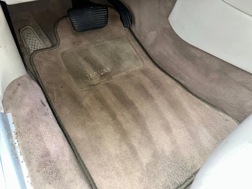 2001 Jaguar X308 XJ - Image 12 of 15