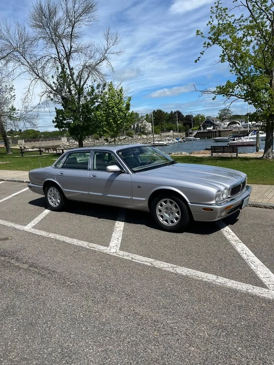 2001 Jaguar X308 XJ - Image 2 of 15