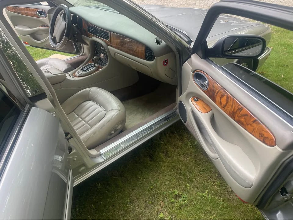 2001 Jaguar X308 XJ - Image 7 of 10