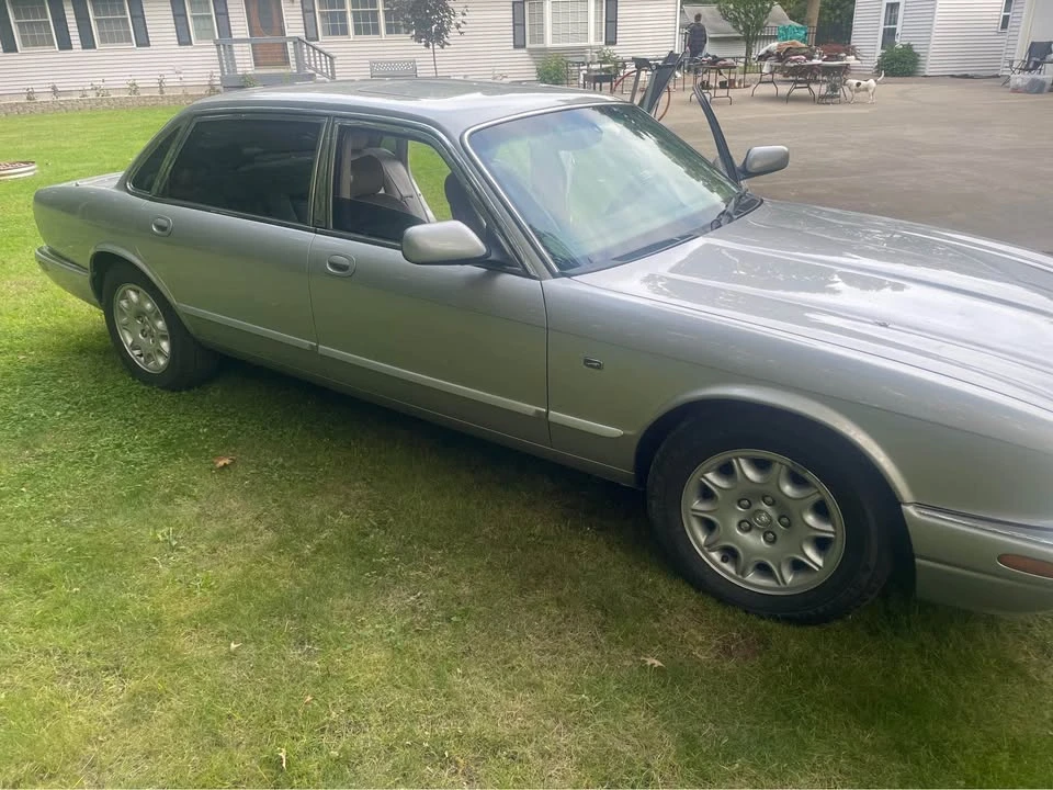 2001 Jaguar X308 XJ - Image 5 of 10