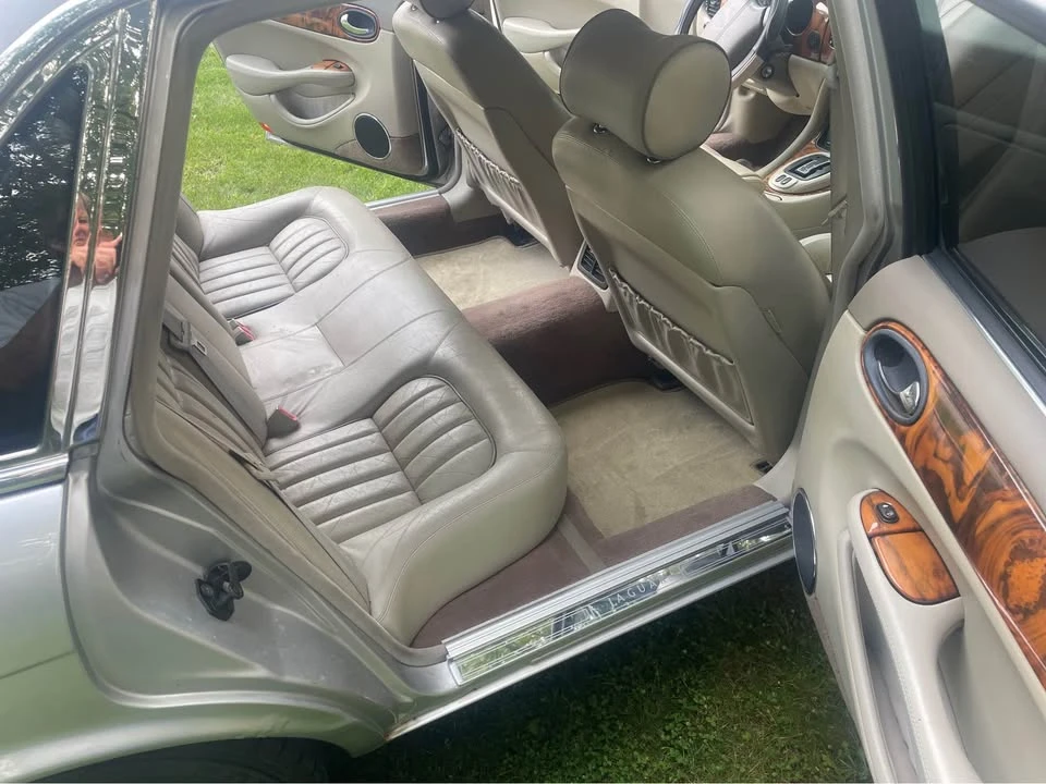 2001 Jaguar X308 XJ - Image 6 of 10