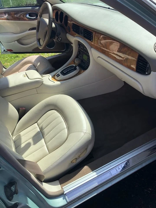 2001 Jaguar X308 XJ - Image 13 of 20