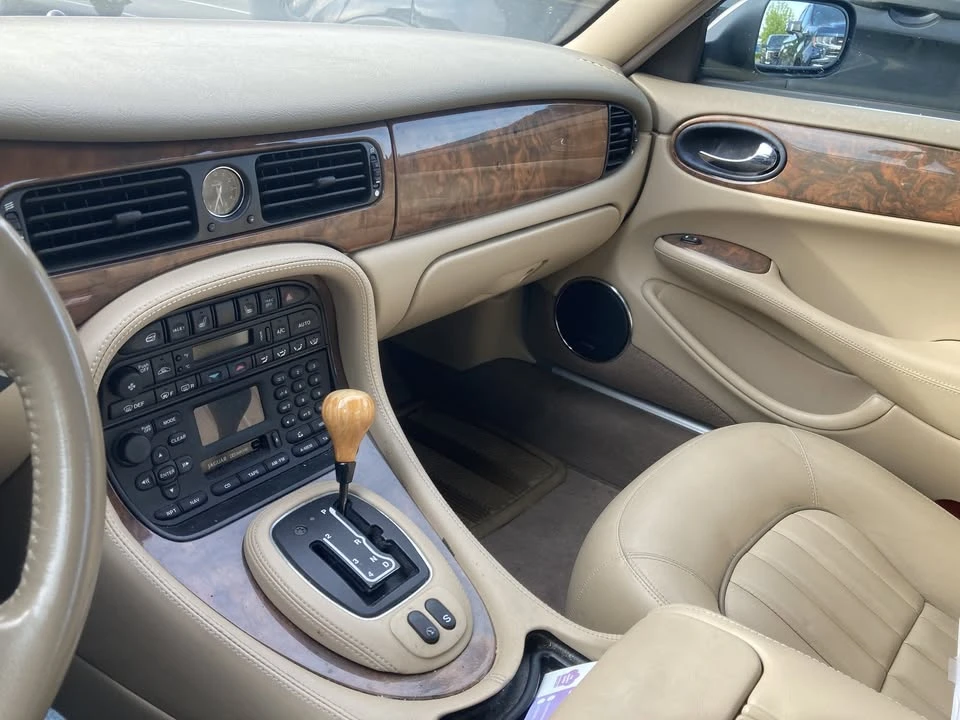 2001 Jaguar X308 XJ - Image 6 of 7