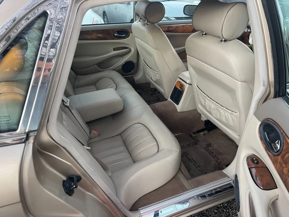 2001 Jaguar X308 XJ - Image 7 of 17