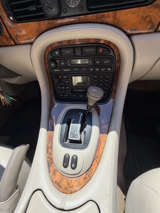 2001 Jaguar X308 XJ - Image 7 of 15