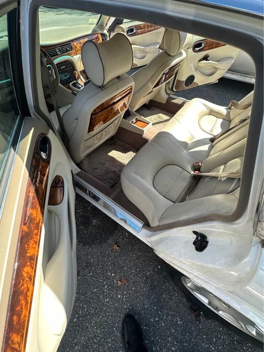 2001 Jaguar X308 XJ - Image 3 of 7