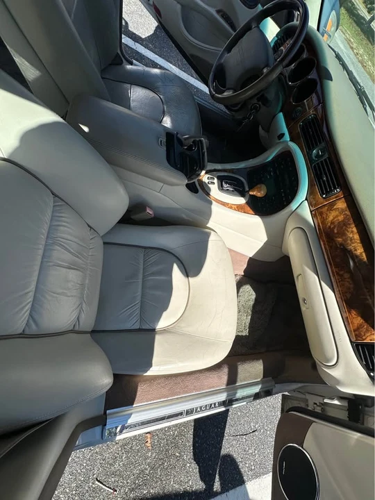 2001 Jaguar X308 XJ - Image 5 of 7