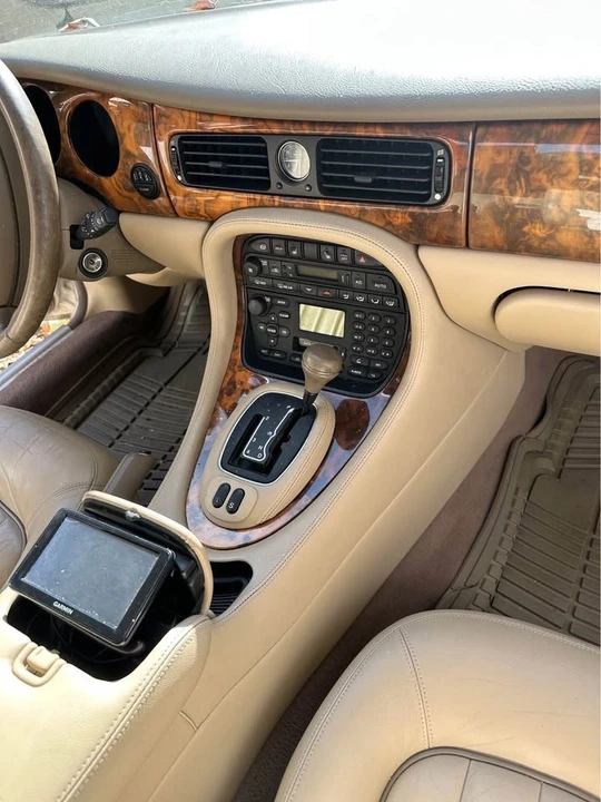 2001 Jaguar X308 XJ - Image 3 of 8