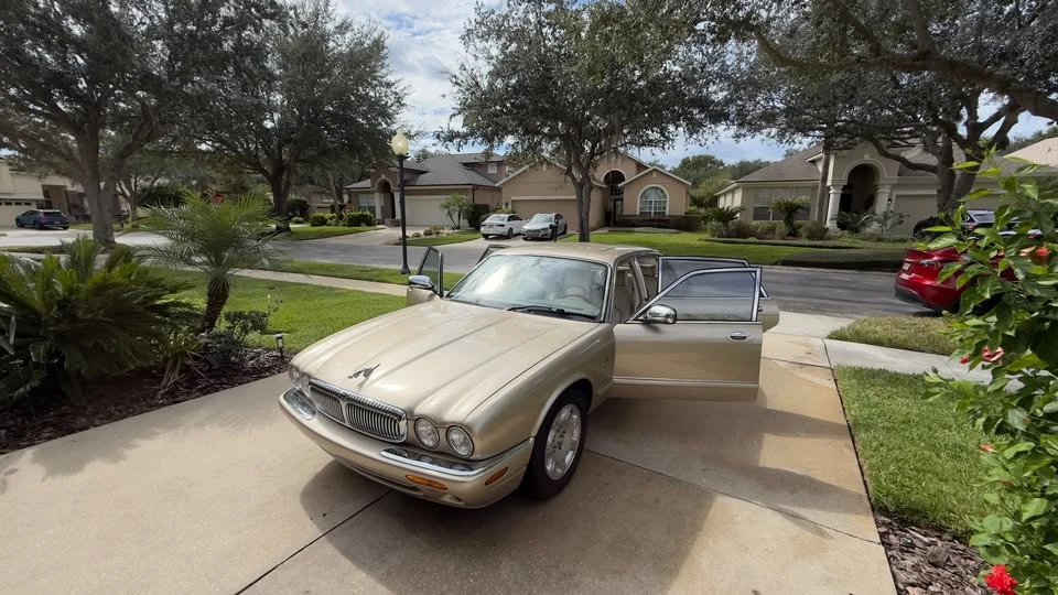 2001 Jaguar X308 XJ - Image 2 of 18