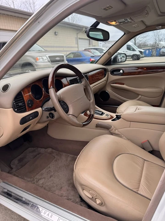 2001 Jaguar X308 XJ - Image 8 of 19