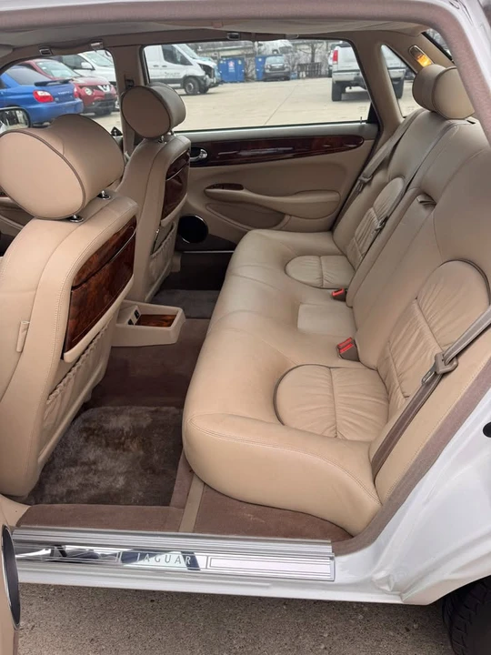 2001 Jaguar X308 XJ - Image 9 of 19