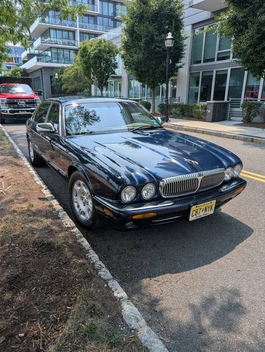 2001 Jaguar X308 XJ - Image 2 of 15