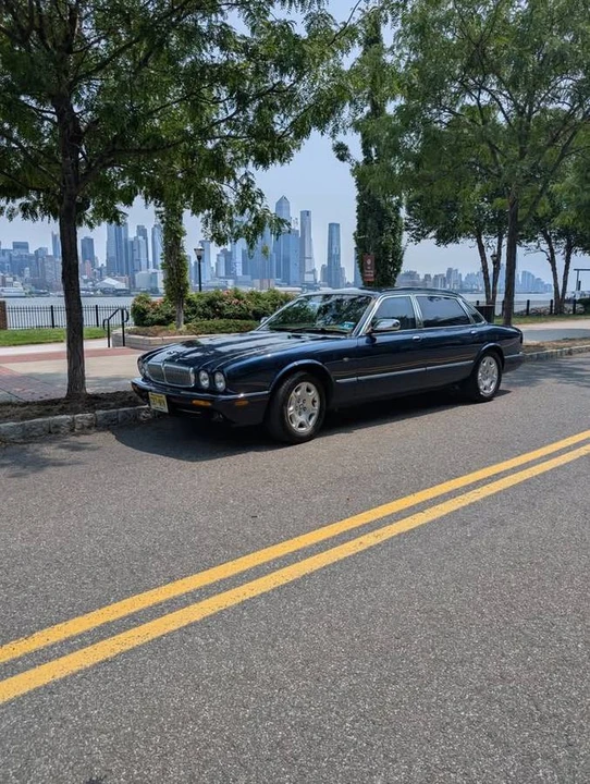 2001 Jaguar X308 XJ - Image 4 of 15