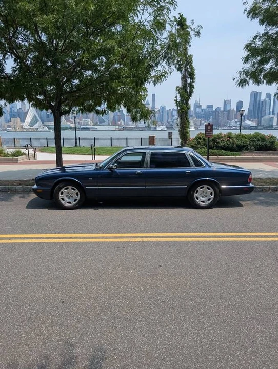 2001 Jaguar X308 XJ - Image 5 of 15