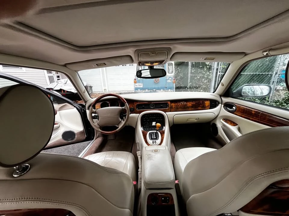 2001 Jaguar X308 XJR - Image 9 of 19