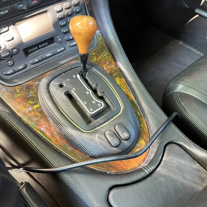 2001 Jaguar X308 XJR - Image 19 of 19