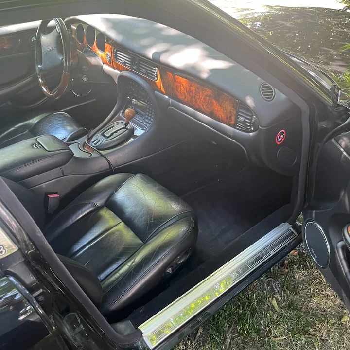 2001 Jaguar X308 XJR - Image 6 of 19