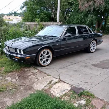 2001 Jaguar XJR