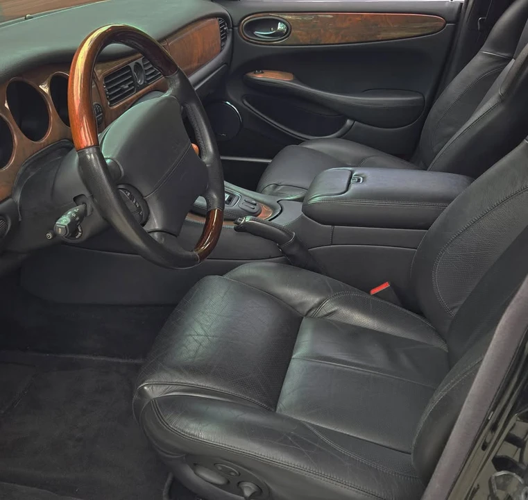 2001 Jaguar X308 XJR - Image 11 of 20
