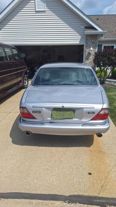 2001 Jaguar X308 XJR - Image 3 of 9